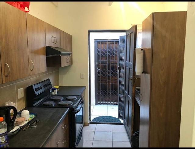 2 BEDROOM PROPERTY TO RENT IN KINGSWOOD